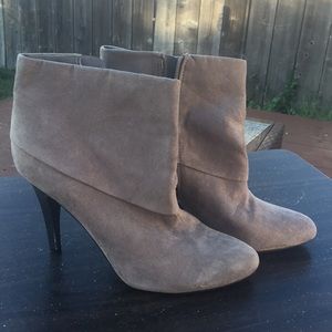 Women’s casual to dress- up booties